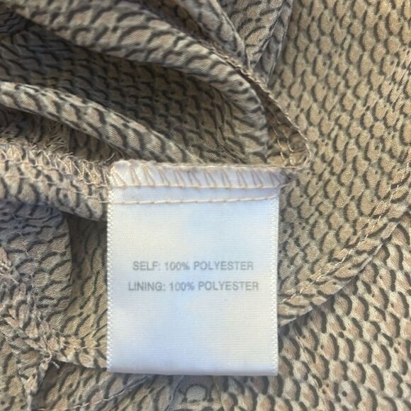 Rose & Olive tan white patterned sleeveless sheer blouse Size L EUC - Picture 9 of 10